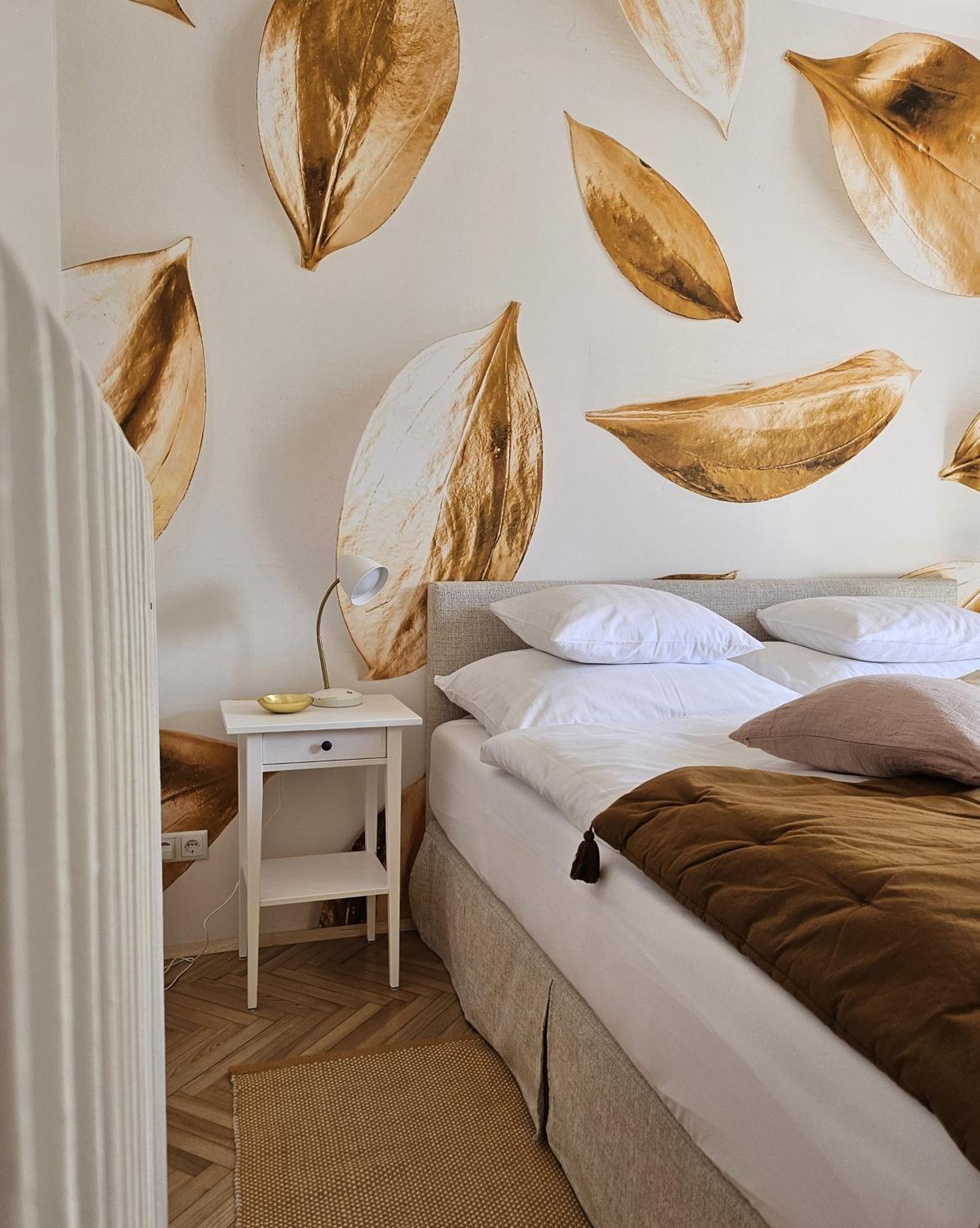 Golden Flat By Grazrentals With Parkview - Brandnew & Free Parking Экстерьер фото