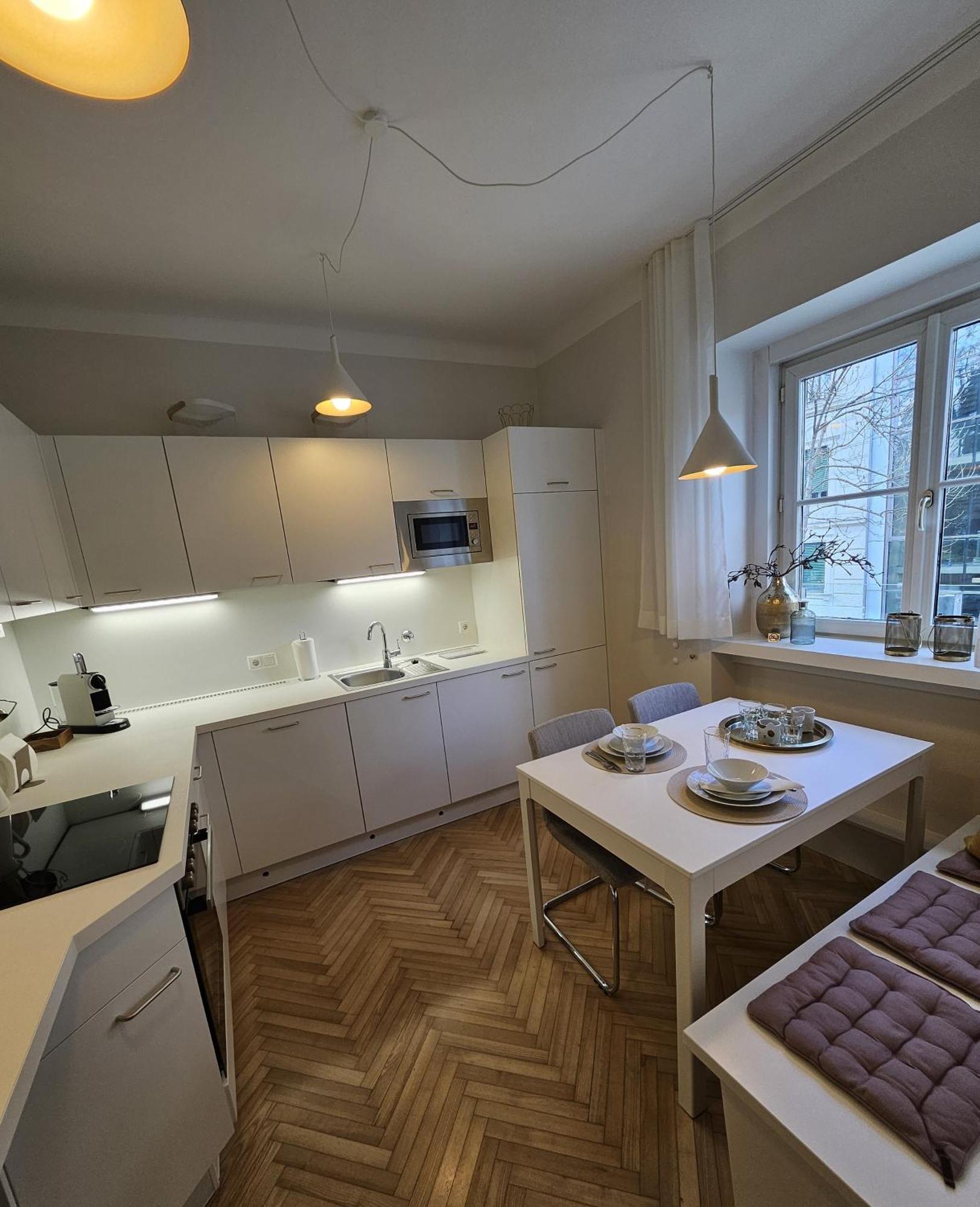 Golden Flat By Grazrentals With Parkview - Brandnew & Free Parking Экстерьер фото