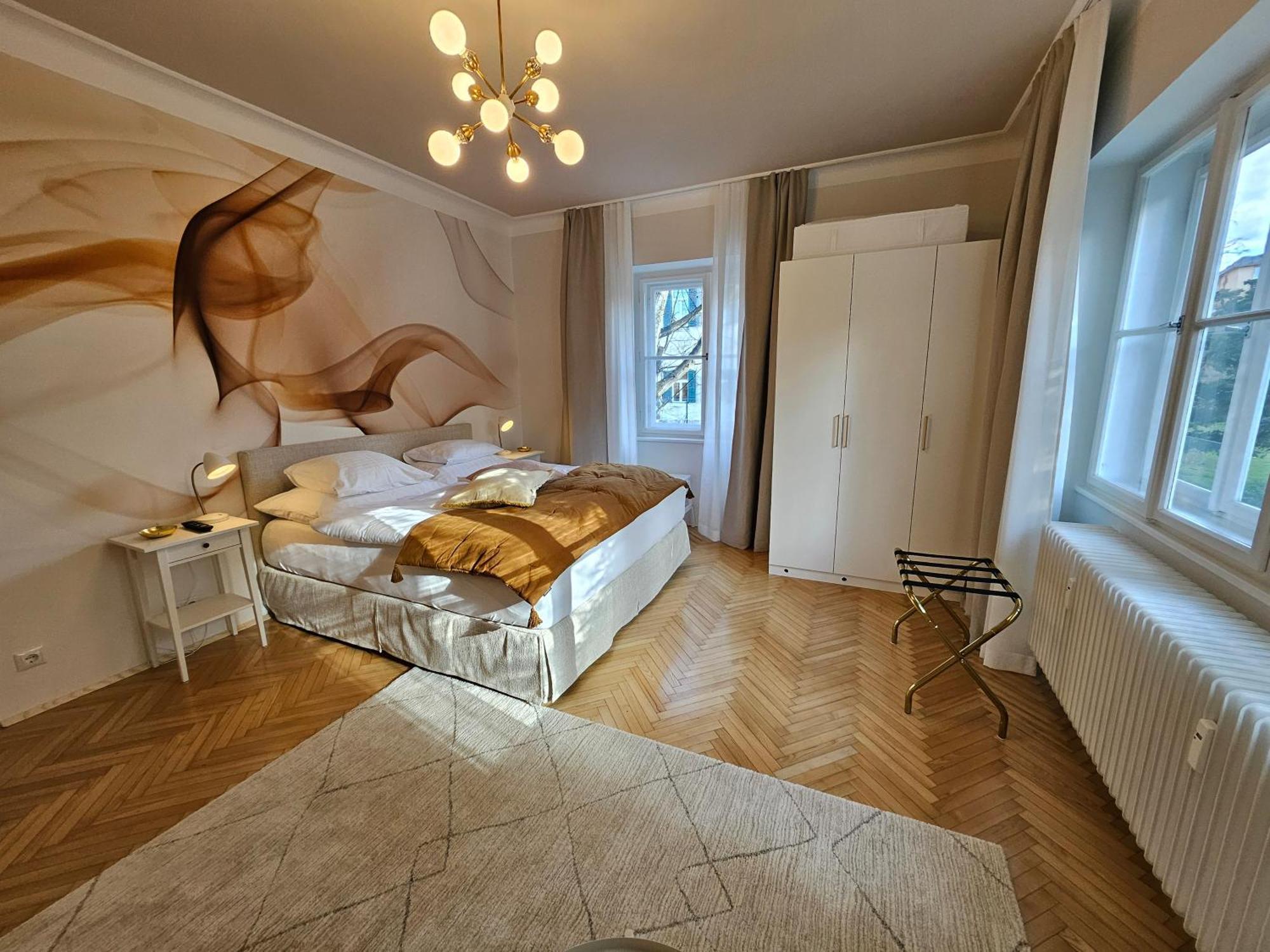 Golden Flat By Grazrentals With Parkview - Brandnew & Free Parking Экстерьер фото